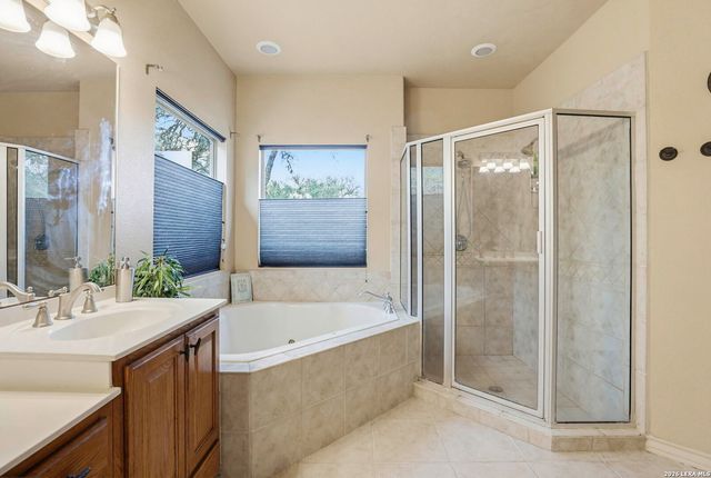 3605 Running Spgs, San Antonio, TX 78261