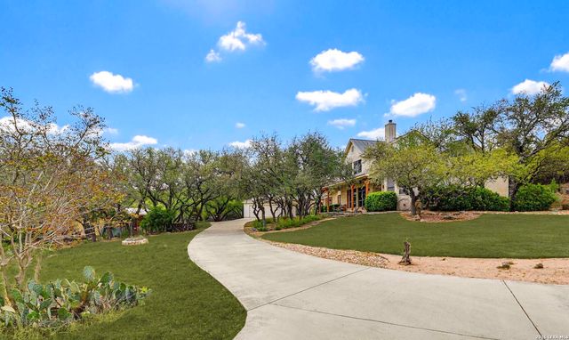 3605 Running Spgs, San Antonio, TX 78261