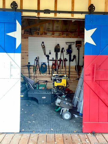 3605 Running Spgs, San Antonio, TX 78261