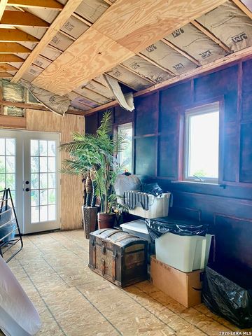 3605 Running Spgs, San Antonio, TX 78261