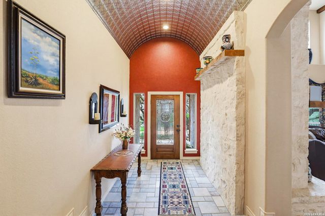 3605 Running Spgs, San Antonio, TX 78261