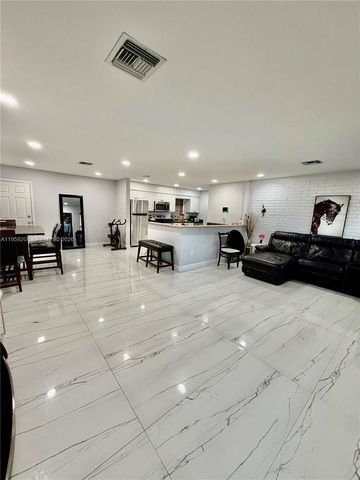 518 NW 47th Ct, Oakland Park, FL 33309