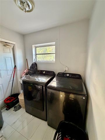 518 NW 47th Ct, Oakland Park, FL 33309