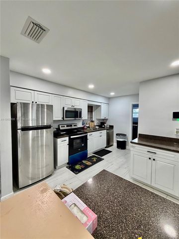 518 NW 47th Ct, Oakland Park, FL 33309