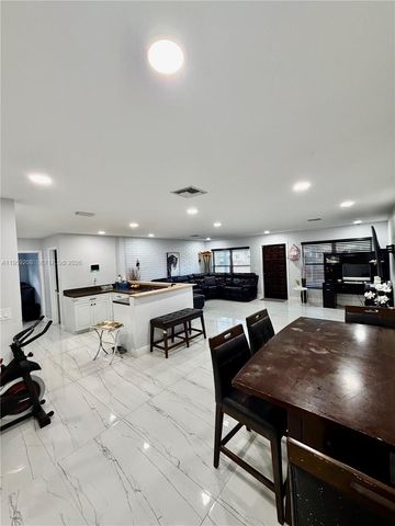 518 NW 47th Ct, Oakland Park, FL 33309