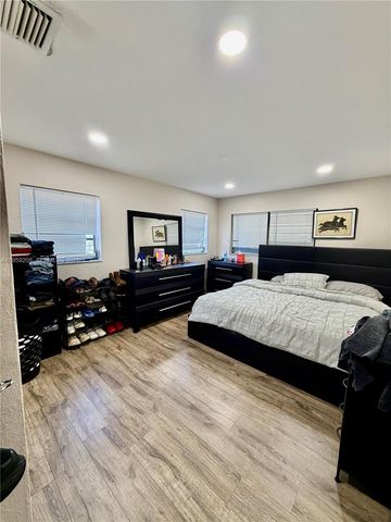 518 NW 47th Ct, Oakland Park, FL 33309