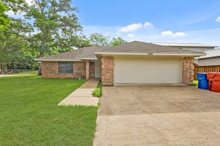 208 Jouette Street, Farmersville, TX 75442