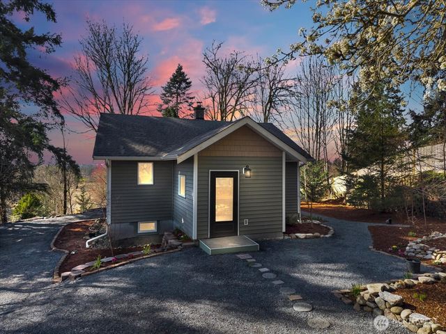 1819 Sunnyside Boulevard, Lake Stevens, WA 98258