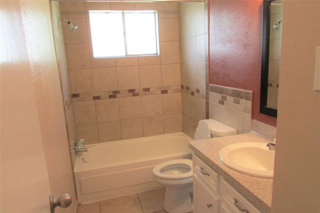 1611 Chippawa Lane, Pasadena, TX 77504