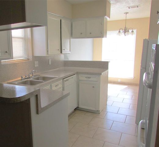 1611 Chippawa Lane, Pasadena, TX 77504