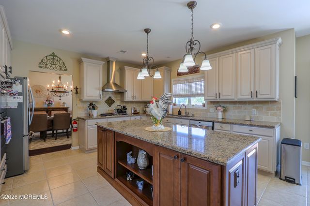 24 Orsaf Lane, Bayville, NJ 08721