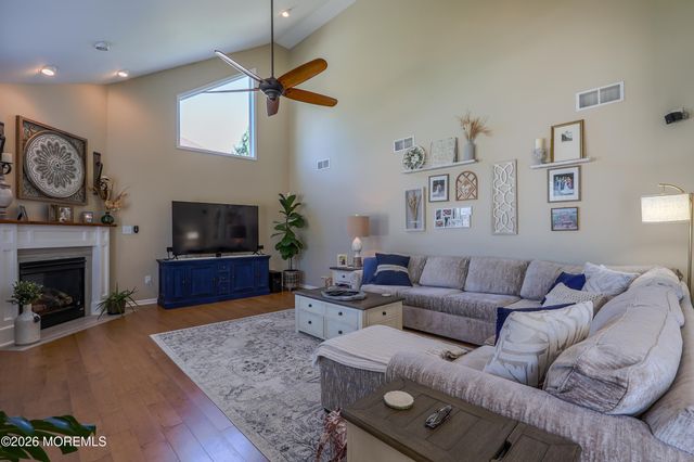 24 Orsaf Lane, Bayville, NJ 08721