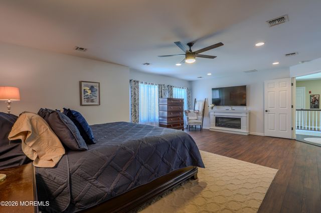 24 Orsaf Lane, Bayville, NJ 08721