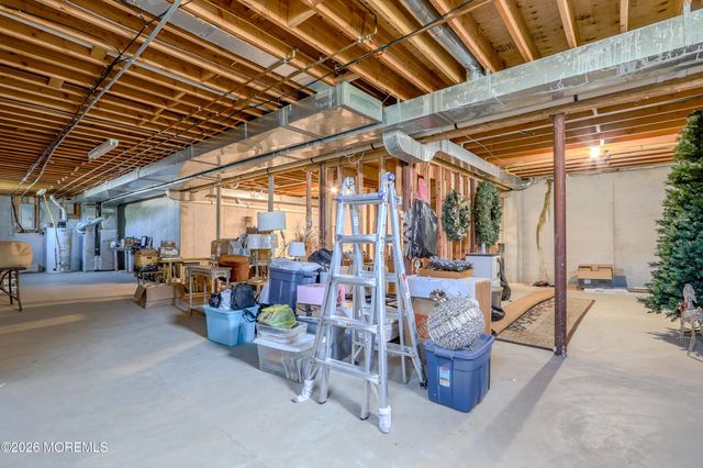 24 Orsaf Lane, Bayville, NJ 08721