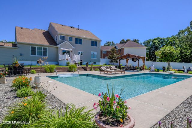 24 Orsaf Lane, Bayville, NJ 08721