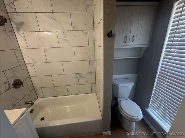 809 W Galveston Street, Broken Arrow, OK 74012