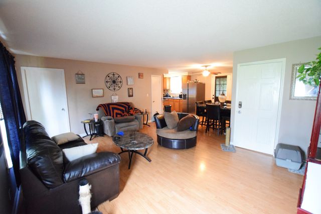 722 Overton Dr, Clarksville, TN 37042