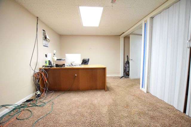 722 Overton Dr, Clarksville, TN 37042