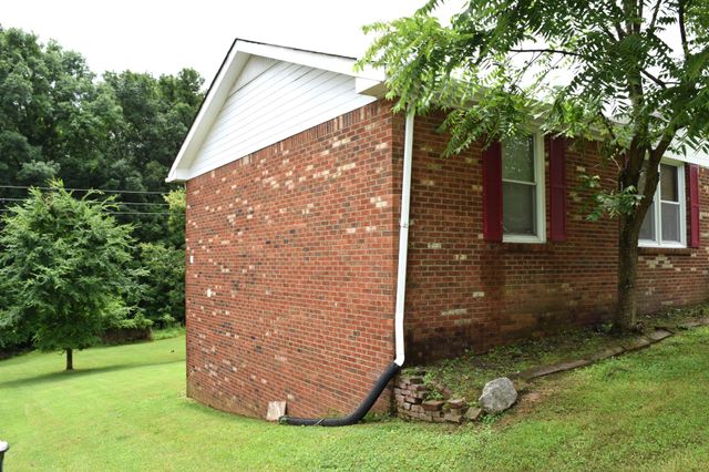 722 Overton Dr, Clarksville, TN 37042