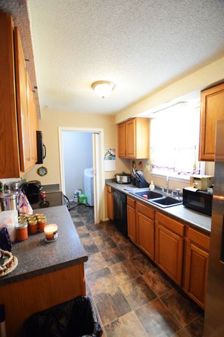 722 Overton Dr, Clarksville, TN 37042