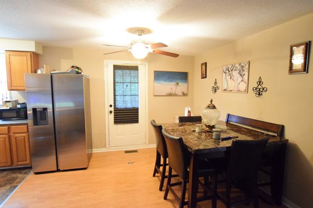 722 Overton Dr, Clarksville, TN 37042