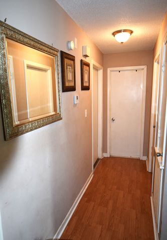 722 Overton Dr, Clarksville, TN 37042
