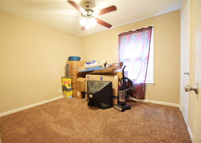 722 Overton Dr, Clarksville, TN 37042