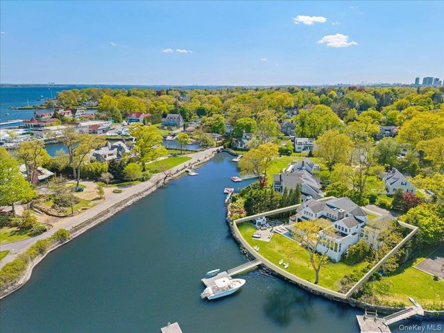 15 Bishop Place, Larchmont, NY 10538
