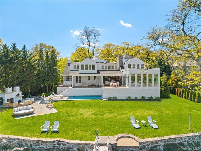 15 Bishop Place, Larchmont, NY 10538