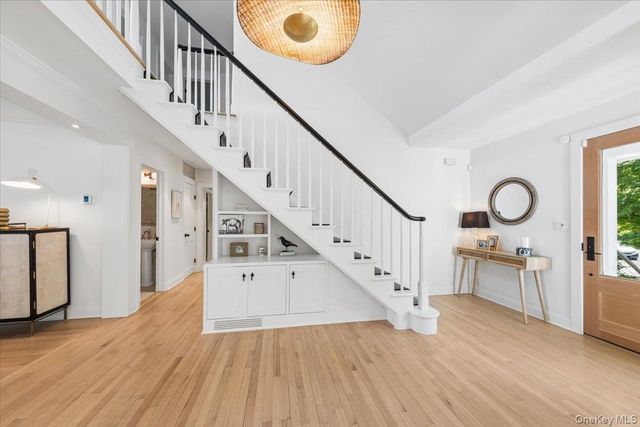 15 Bishop Place, Larchmont, NY 10538