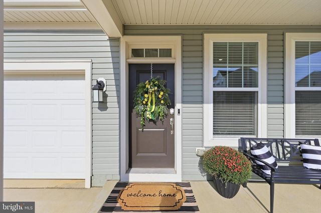 1289 RED CLOVER LN, Ranson, WV 25438