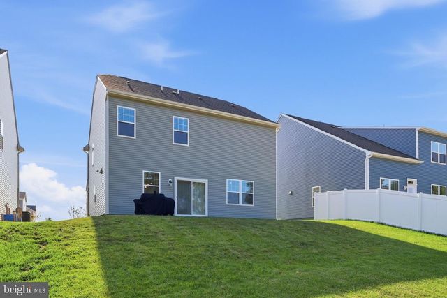 1289 RED CLOVER LN, Ranson, WV 25438