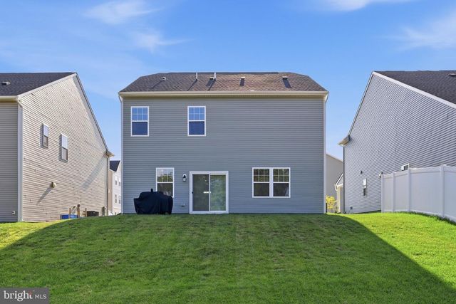 1289 RED CLOVER LN, Ranson, WV 25438