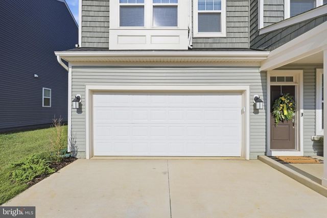 1289 RED CLOVER LN, Ranson, WV 25438