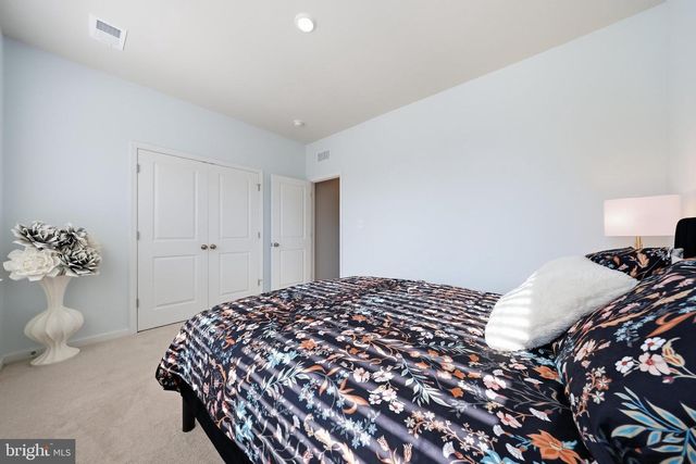 1289 RED CLOVER LN, Ranson, WV 25438