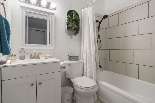 917 Park East Circle, Garland, TX 75043