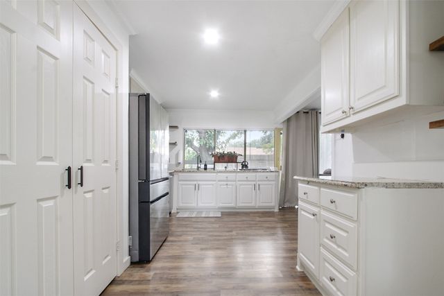 917 Park East Circle, Garland, TX 75043