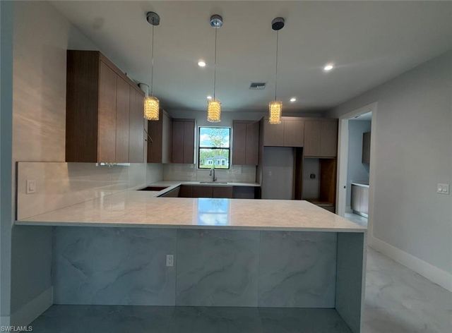 4274 16th AVE NE, Naples, FL 34120