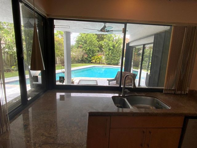 621 SW 101st Avenue, Plantation, FL 33324