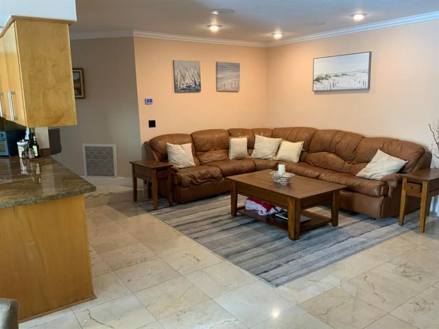 621 SW 101st Avenue, Plantation, FL 33324