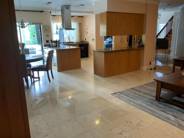 621 SW 101st Avenue, Plantation, FL 33324