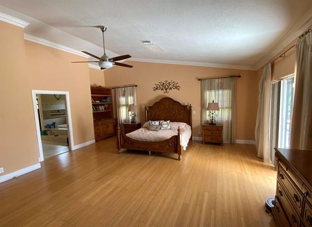 621 SW 101st Avenue, Plantation, FL 33324