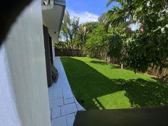 621 SW 101st Avenue, Plantation, FL 33324