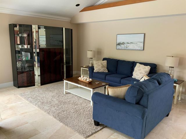 621 SW 101st Avenue, Plantation, FL 33324