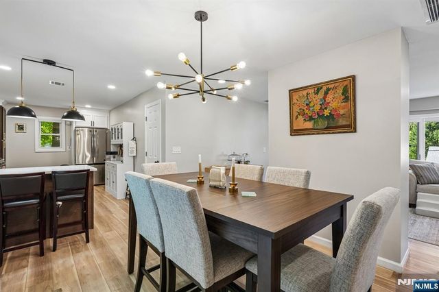 102 Hiawatha Boulevard, Oakland, NJ 07436