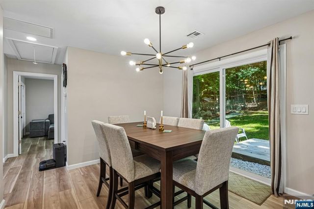 102 Hiawatha Boulevard, Oakland, NJ 07436