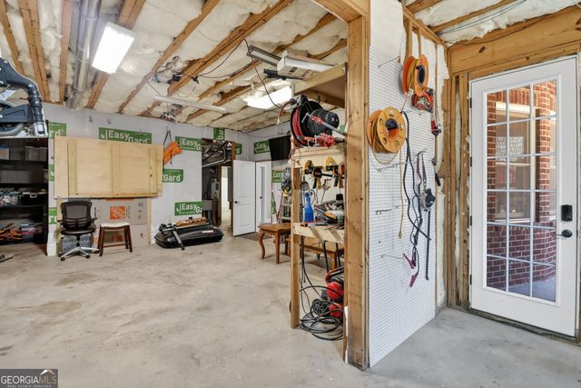 140 Waltham Way, Fayetteville, GA 30214