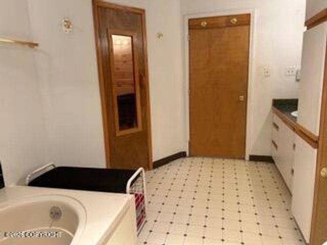 1704 Orca Place, Anchorage, AK 99501