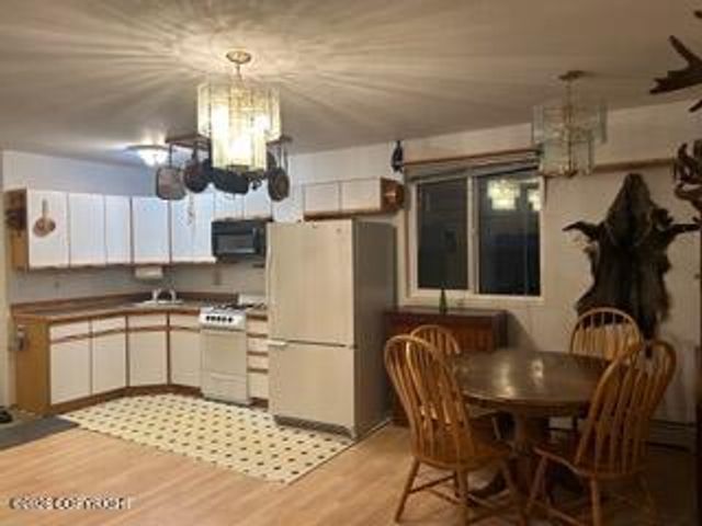 1704 Orca Place, Anchorage, AK 99501