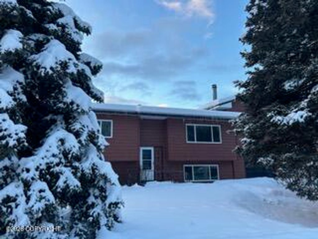 1704 Orca Place, Anchorage, AK 99501